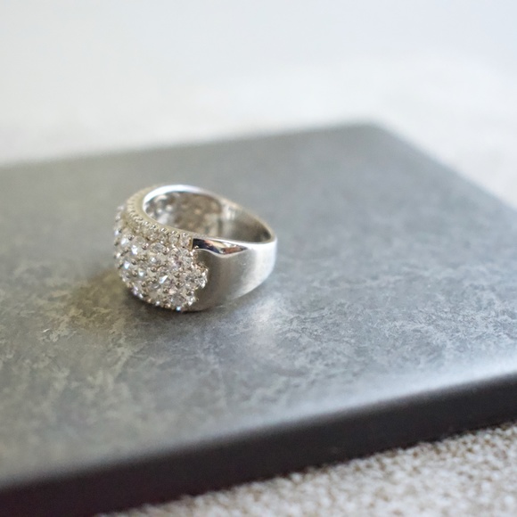 Cubic Zirconia and Sterling Silver Ring - Picture 5 of 6